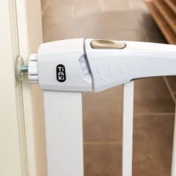TIAKI White Dog Gate With 7 Cm Extension -Happy Pet Shop 334597 tiaki dog gate white fg 8192 7